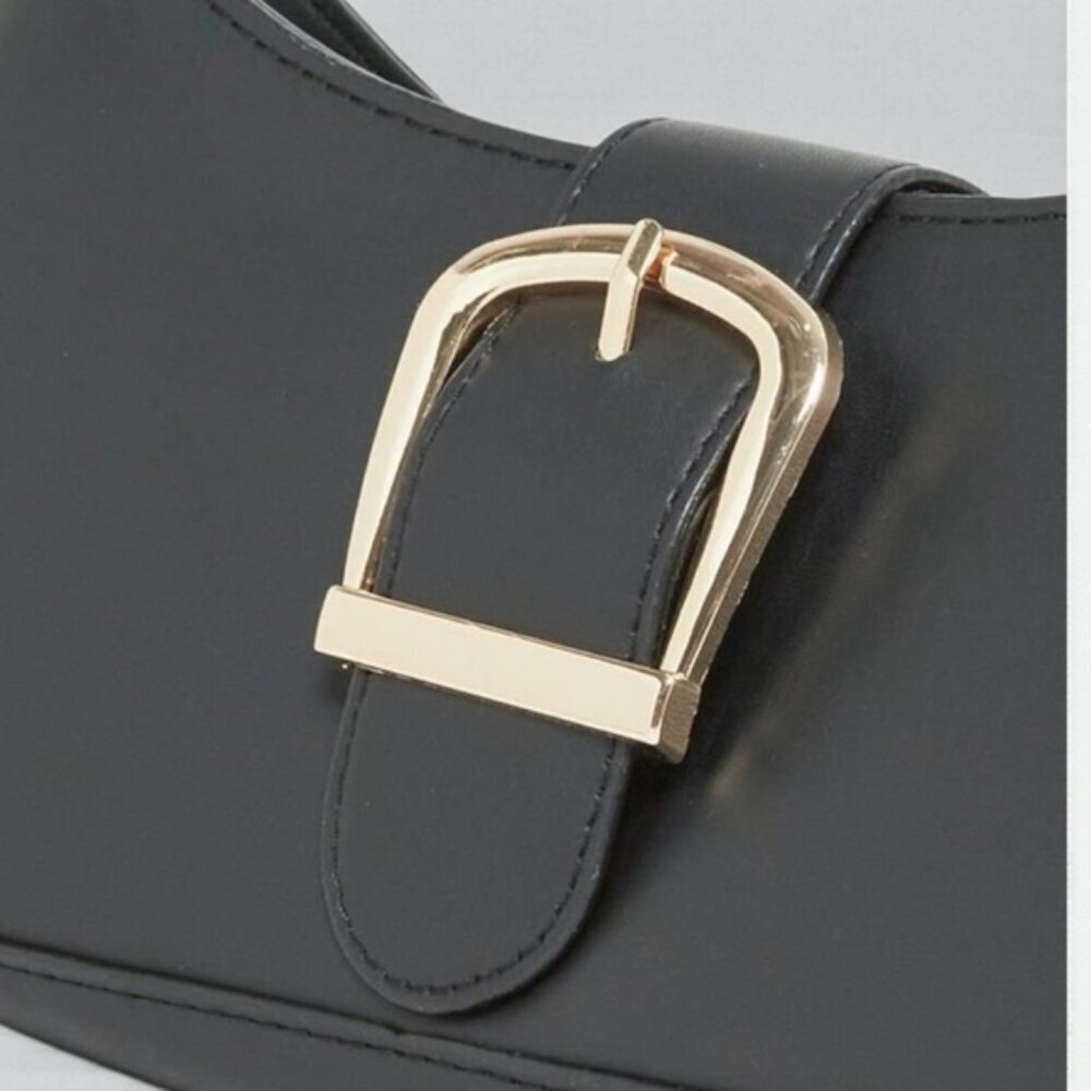Trendy Minimalist Black Baguette Shoulder Bag With Gold Buckle Accent - Picture 11 of 11